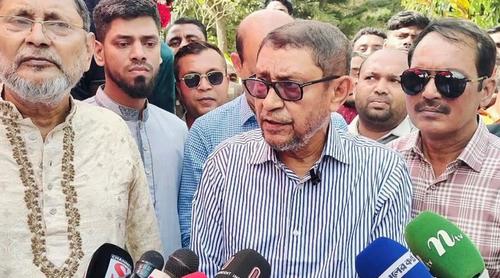 মানুষকে ডাক্তারের পেছনে ঘুরতে হবে না, ডাক্তার মানুষের পেছনে ঘুরবে: স্বাস্থ্যমন্ত্রী সরদার সাখাওয়াত