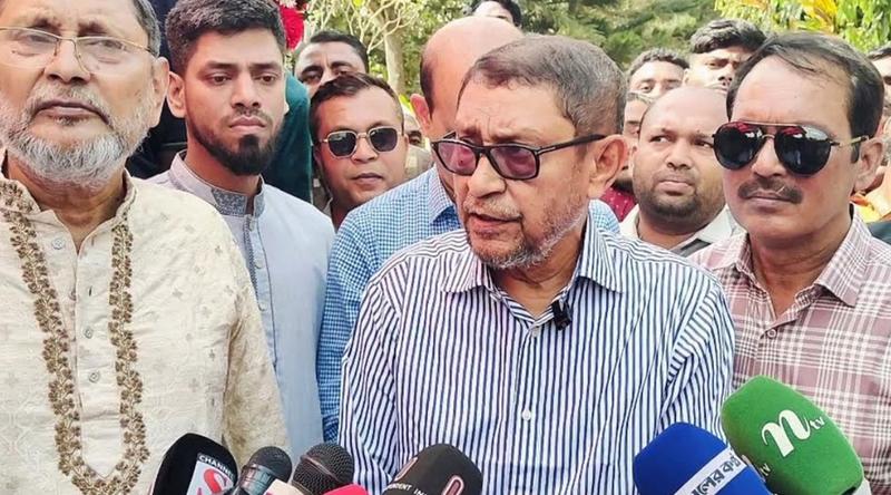 মানুষকে ডাক্তারের পেছনে ঘুরতে হবে না, ডাক্তার মানুষের পেছনে ঘুরবে: স্বাস্থ্যমন্ত্রী সরদার সাখাওয়াত