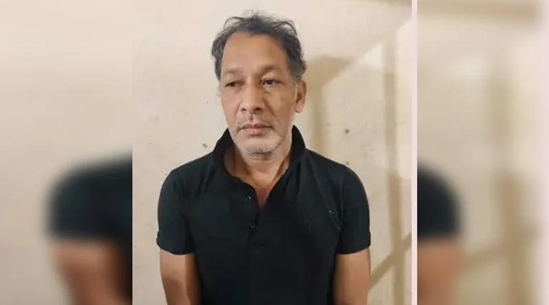 সাবেক ভূমিমন্ত্রীর স্ত্রীর গাড়িচালক দুদকের মামলায় গ্রেপ্তার