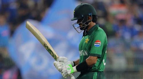 নামিবিয়ার বিপক্ষে বাবরকে ব্যাটিং না দেওয়া নিয়ে কোচের মন্তব্য