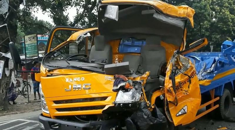 ঝিনাইদহে ট্রাকের ধাক্কায় নিহত ২