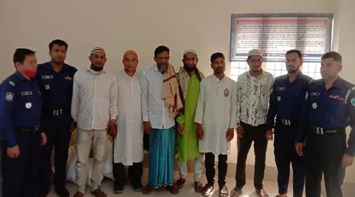 শহীদ মিনারে ফুল দিতে গিয়ে কোম্পানীগঞ্জ আ.লীগের ৬ নেতাকর্মী আটক