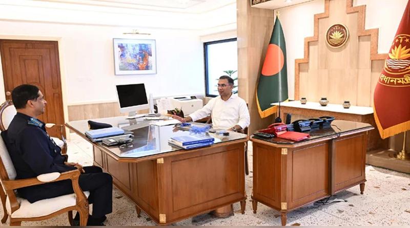 প্রধানমন্ত্রীর সঙ্গে বিমান বাহিনী প্রধানের সৌজন্য সাক্ষাৎ