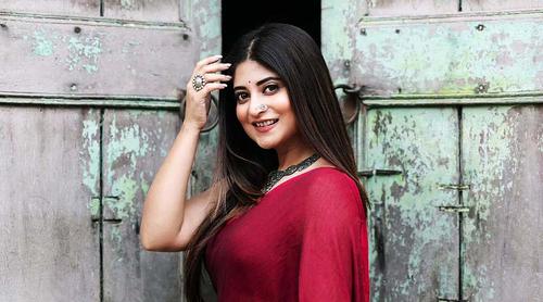 অন্য রাজ্যে শুটিংয়ে গিয়েও মাতৃভাষায় অনড় সন্দীপ্তা!