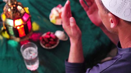 রোজা রেখেও যে ২ শ্রেণির মানুষ হতভাগা