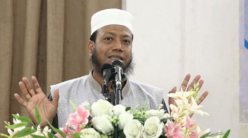 শুধু রমজান এসেছে বলেই মাথায় টুপি তুলবেন না : আমির হামজা