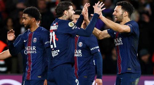 মেসকে ৩-০ গোলে হারিয়ে শীর্ষস্থান পুনরুদ্ধার করল পিএসজি