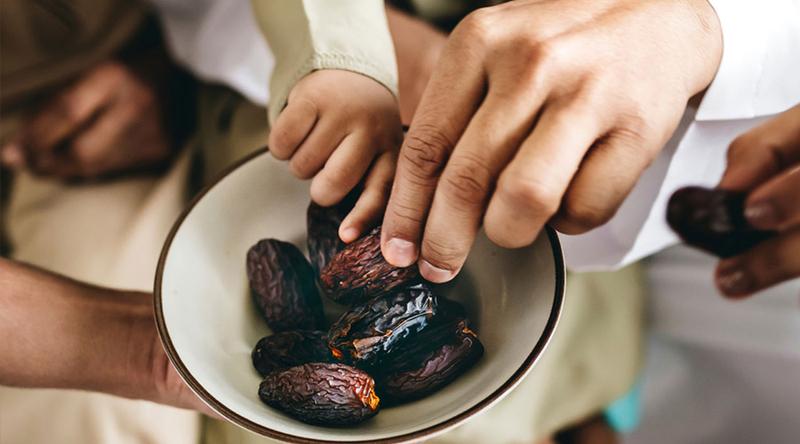 ইফতারে খেজুর কেন স্বাস্থ্যের জন্য উপকারী?