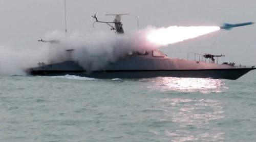 হরমুজ প্রণালিতে আকাশ প্রতিরক্ষা ক্ষেপণাস্ত্র ছুড়ল ইরান