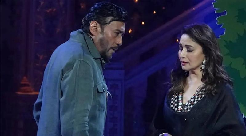 মাধুরীর সঙ্গে রোমান্টিক দৃশ্যে লজ্জা পেতেন জ্যাকি!