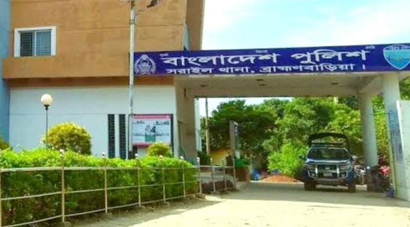 রুমিন ফারহানাকে শহীদ মিনারে বাধা, ১৫০ জনের বিরুদ্ধে মামলা