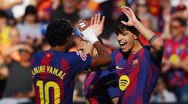রিয়ালকে সরিয়ে শীর্ষস্থান দখল করল বার্সেলোনা