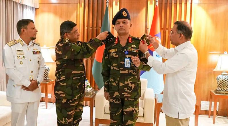 সশস্ত্র বাহিনী বিভাগের নতুন পিএসও লেফটেন্যান্ট জেনারেল মীর মুশফিকুর