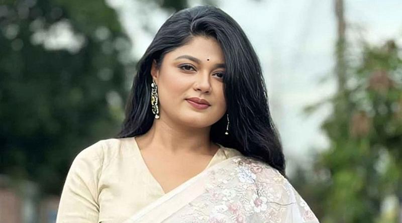 রোজা রেখে শুটিংয়ে ভুল করে পানি খেয়ে ফেলেছিলাম: মৌসুমী হামিদ