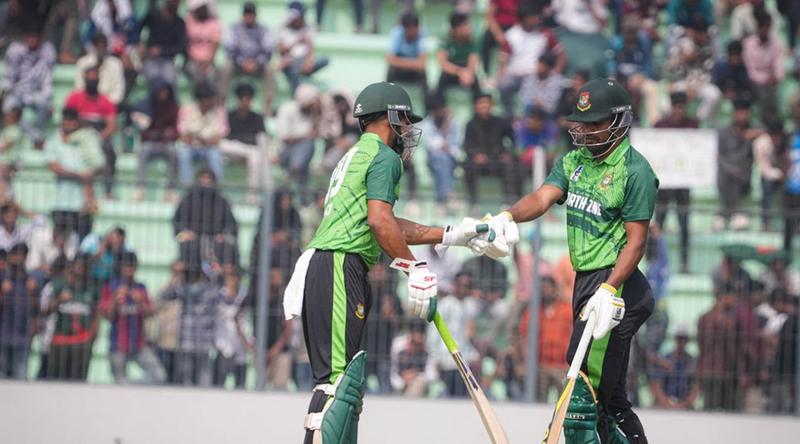 নাঈম-রবিনের ব্যাটে অর্ধশতক, আকবরের সেঞ্চুরি