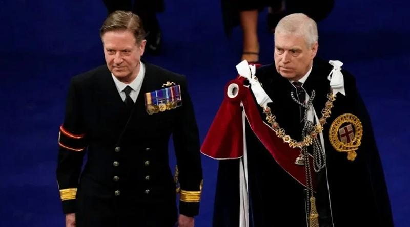 অ্যান্ড্রুর গ্রেপ্তারে রাজা চার্লসের সামনে নতুন সংকট