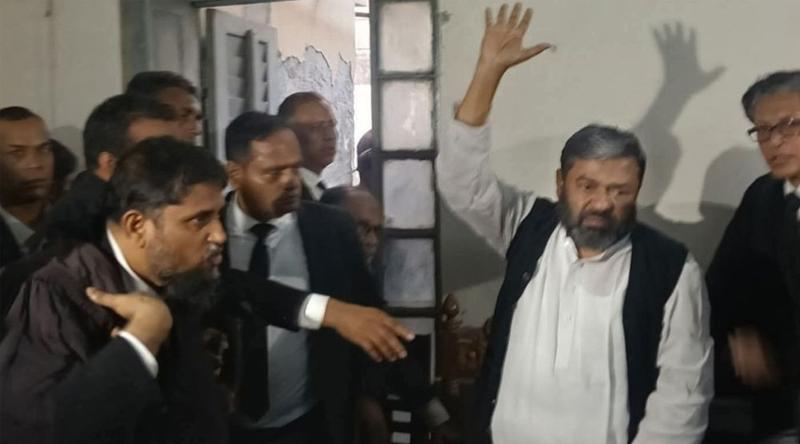 আত্মসমর্পণের পর জামিন পেলেন আ.লীগ নেতা ইউনুস