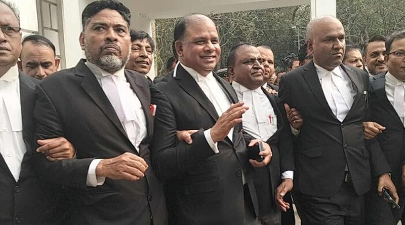 নিজ কার্যালয়ে বসলেন নবনিযুক্ত চিফ প্রসিকিউটর আমিনুল ইসলাম