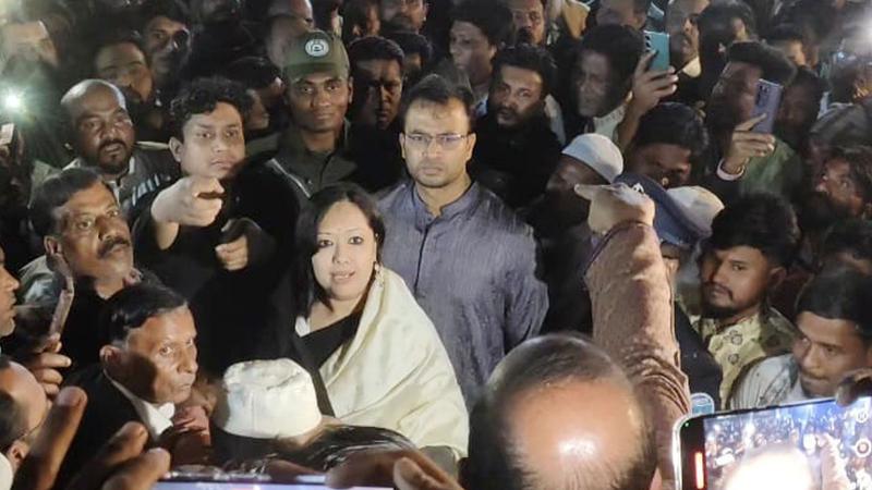 এবার রুমিন ফারহানার কর্মীদের বিরুদ্ধে মামলা