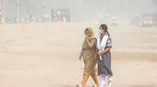 আজ ঢাকার বাতাস ‘খুব অস্বাস্থ্যকর’