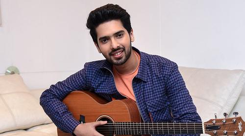 ‘প্রত্যেক শিল্পী একদিন ভাবেন, তাঁকে আসলে কী তৃপ্তি দেয়’, কেন এমন বললেন আরমান?