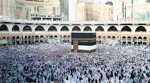 রমজানে একদিনেই ৯ লাখের বেশি ওমরাহ পালন