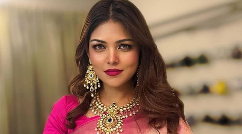 দয়া করে মানবিক হই : পিয়া জান্নাতুল