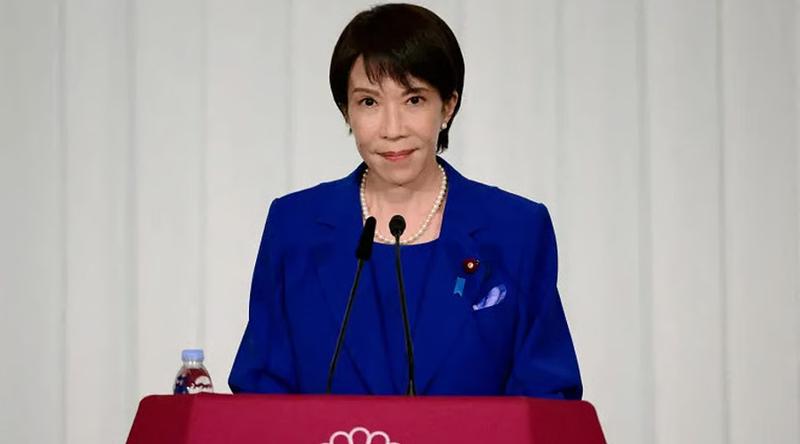 নতুন এমপিদের উপহার দিয়ে বিপাকে জাপানের প্রধানমন্ত্রী