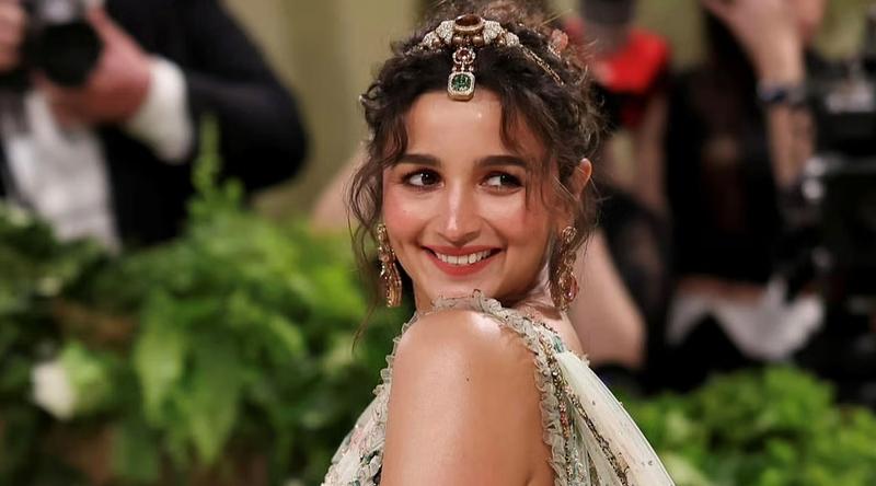 আলিয়ার ‘আলফা’ জল্পনা, ফেরাল ২১৫ কোটির প্রস্তাব!