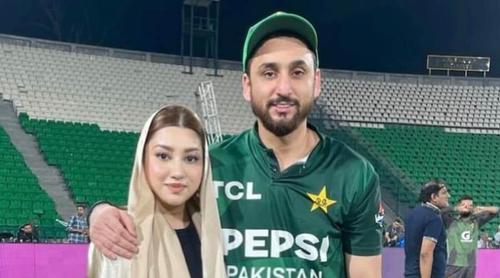 গালি দিয়ে বিশ্বকাপ জেতা যাবে না, পাকিস্তানি অধিনায়কের স্ত্রীর ক্ষোভ