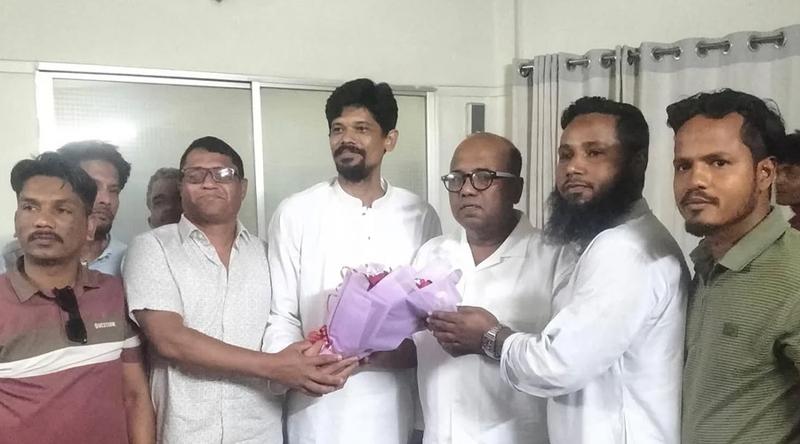 জামিনে মুক্ত হয়ে এমপি কাজলের সঙ্গে আ.লীগ নেতার সাক্ষাৎ