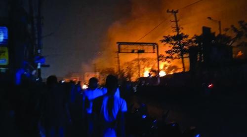 কক্সবাজারে গ্যাস পাম্পে ভয়াবহ বিস্ফোরণ, ৫০ স্থাপনা ক্ষতিগ্রস্ত