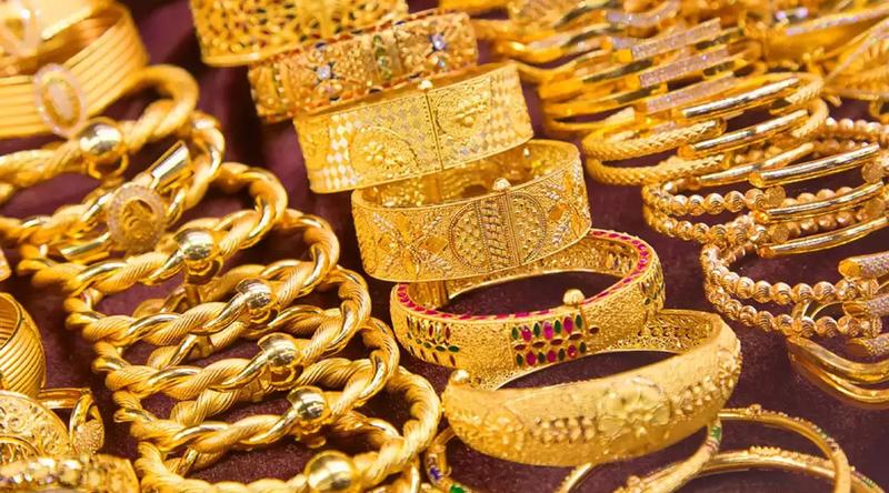 স্বর্ণ কিনবেন, জেনে নিন আজকের বাজারদর