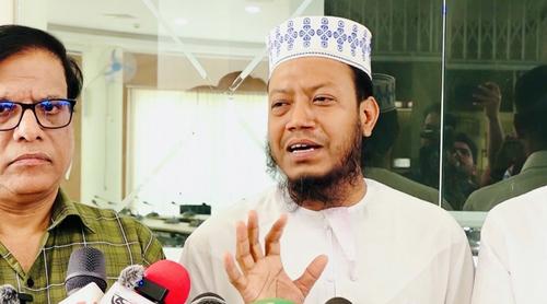 কুষ্টিয়ায় এত ক্ষমতা নিয়ে কে চলে আমি দেখব: আমির হামজা