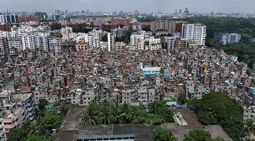 মোহাম্মদপুরে জেনেভা ক্যাম্পে অভিযান, মাদকসহ আটক বেশ কয়েকজন