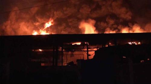 যশোরে আফিল ব্রিকসে ভয়াবহ অগ্নিকাণ্ড