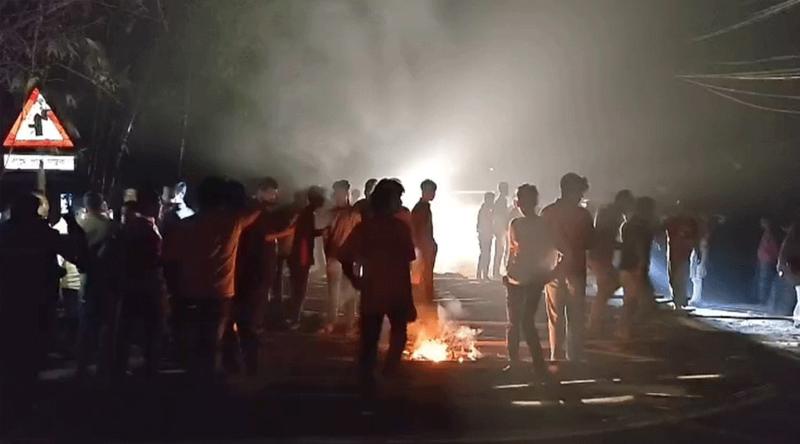 লক্ষ্মীপুরে পুলিশ-এলাকাবাসী সংঘর্ষ, আহত ১৫