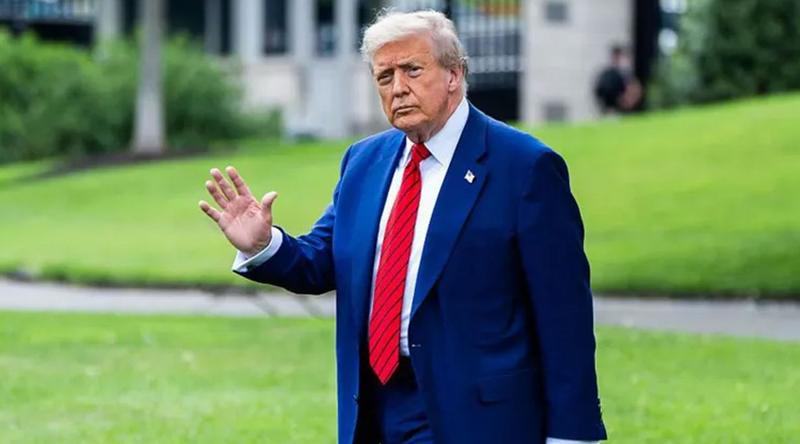 ট্রাম্পের মামলায় সম্পৃক্ত ১০ জনকে বরখাস্ত করল এফবিআই