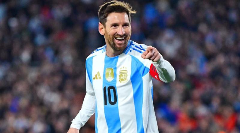 স্পেনের হয়ে খেলার প্রস্তাব পেয়েছিলেন মেসি