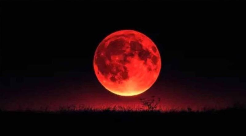 চন্দ্রগ্রহণের সময় যে আমলগুলো করতে বলেছেন রাসুল (সা.)