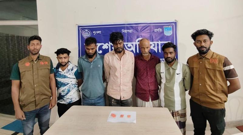 পৃথক অভিযানে সাভারে ৫ মাদক ব্যবসায়ী গ্রেপ্তার