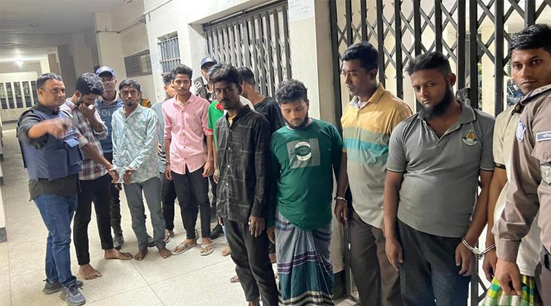 মোহাম্মদপুর ও আদাবরে আবারও পুলিশের সাঁড়াশি অভিযান, আটক ৪২