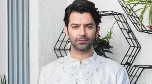 সমকামী প্রেমের ছবিতে নতুন চ্যালেঞ্জে বরুণ সবতি