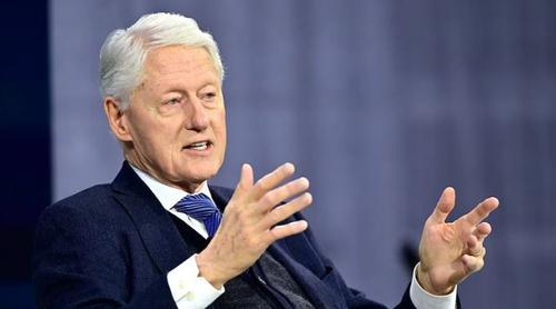 অবশেষে এপস্টেইন কেলেঙ্কারিতে ‘জবানবন্দি’ মিলল বিল ক্লিনটনের