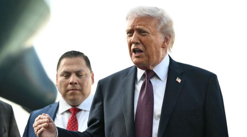 কিউবাকে ‘বন্ধুত্বপূর্ণ দখলের’ ইঙ্গিত ট্রাম্পের