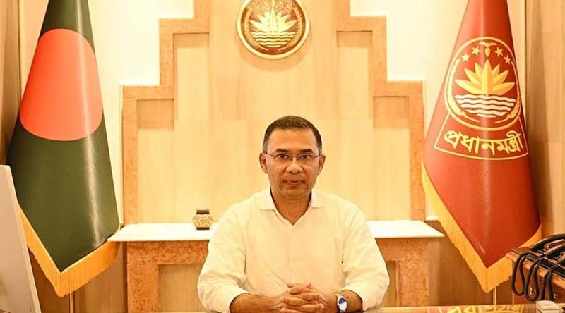 ছুটির দিনেও অফিস করছেন প্রধানমন্ত্রী