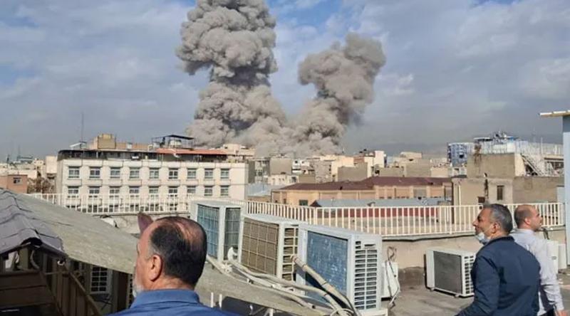 ইরানে প্রাথমিক বিদ্যালয়ে ইসরায়েলের ক্ষেপণাস্ত্র হামলায় প্রাণ গেল ৫ শিক্ষার্থীর