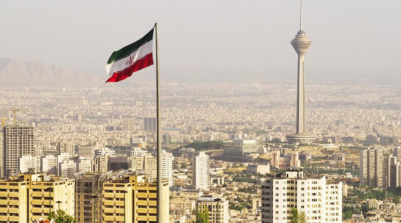 বাসিন্দাদের রাজধানী তেহরান ছাড়তে বলল ইরান