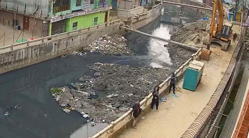 চাঁদা না পেয়ে সাবেক এমপির বাড়িতে গুলি