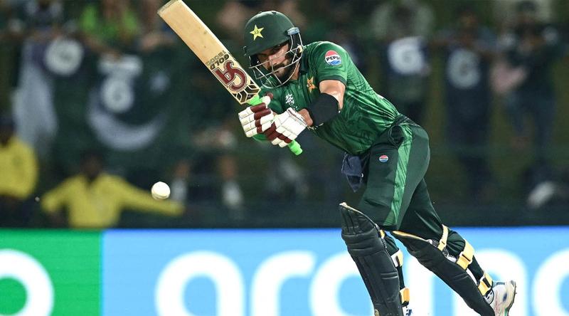 কোহলির এক আসরে সর্বোচ্চ রান করার রেকর্ড ভাঙলেন পাকিস্তানের ফারহান